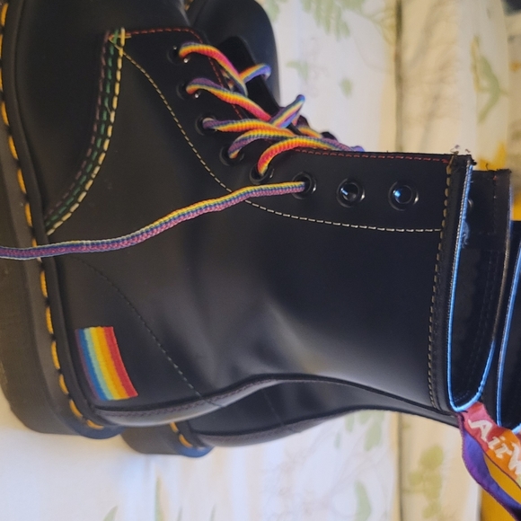 Pride docs pride dr martens - Picture 8 of 8